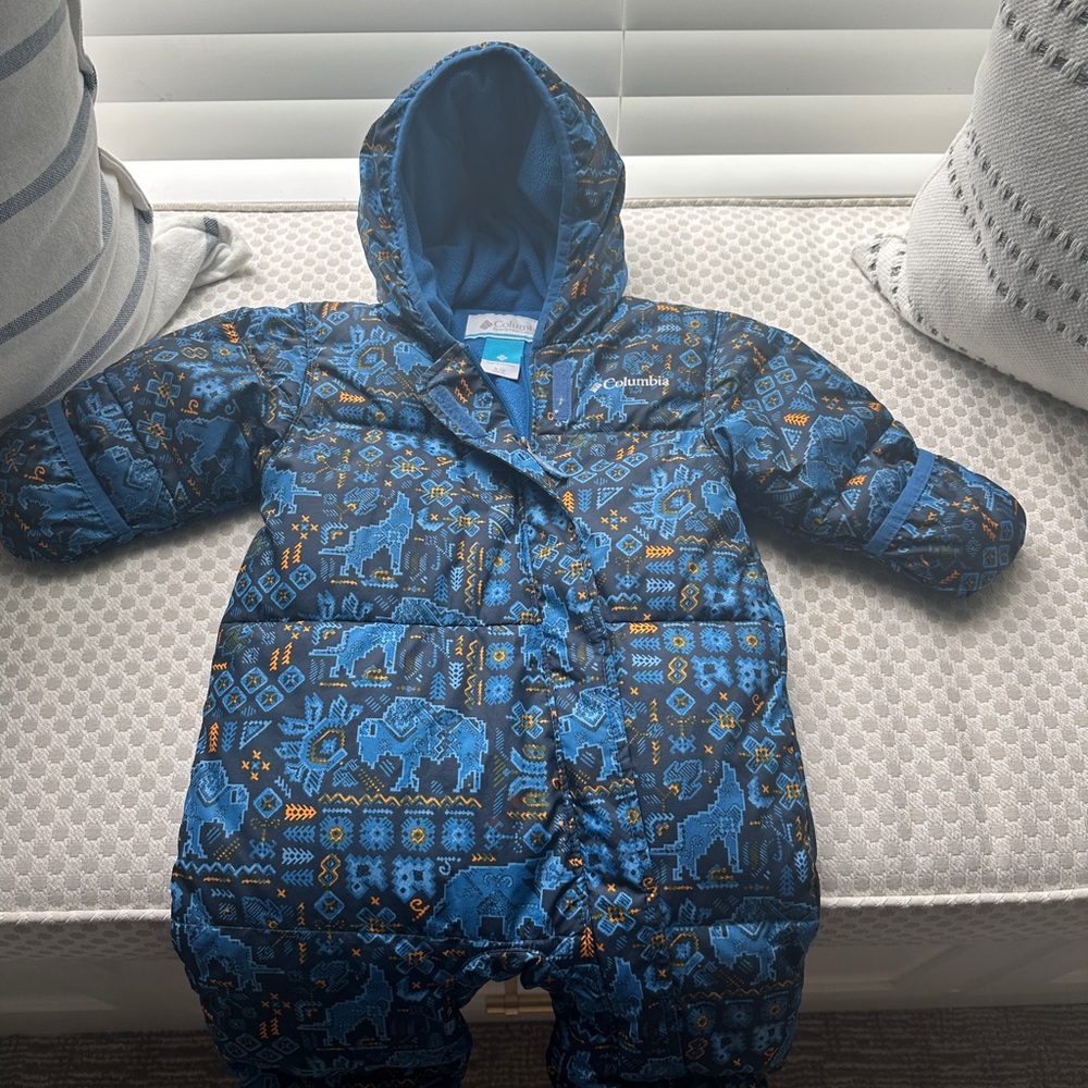 Columbia 6-12 mo snowsuit excellent condition